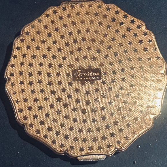 Makeup/Powder Compact Mirror - Picture 5 of 8